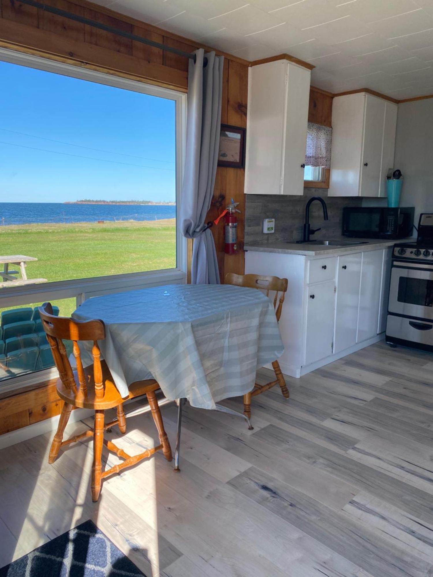 Cottages On Pei-Oceanfront Bedeque Esterno foto